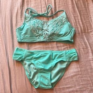 Cute Mint Bikini Set!